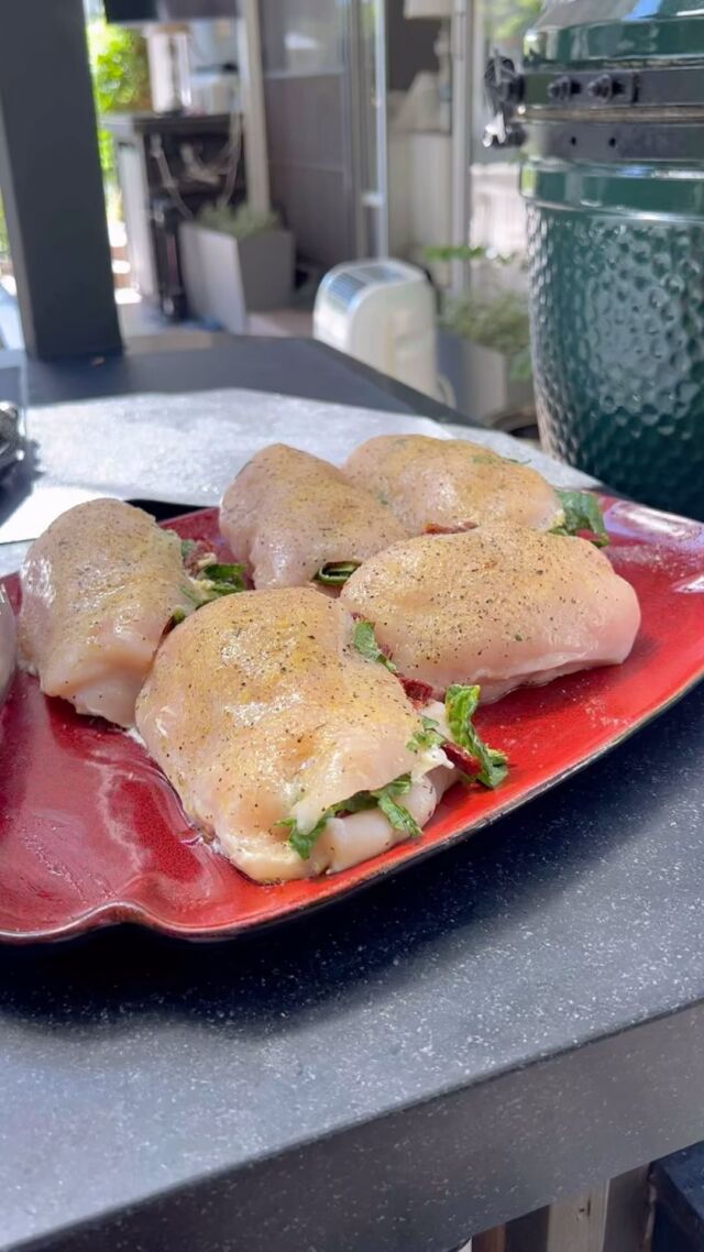 Are you looking to elevate your grilling game with a mouthwatering recipe? 🍗🔥 We’ve got just the dish for you – Sundried Spinach Stuffed Chicken Breast with garlic spread cooked on the Big Green Egg!

Imagine tender, juicy chicken breasts, perfectly grilled on the Big Green Egg, filled with a delightful mixture of sundried tomatoes, spinach, and savory spices. 🌿😋

The result? A flavorful explosion with every bite, as the smoky aroma infuses the succulent chicken and the stuffing adds a touch of tanginess and earthiness.

Impress your family and friends with this gourmet dish that’s surprisingly simple to make. Gather around the grill, savor the tantalizing aromas, and indulge in a culinary journey like no other.

Fire up your Big Green Egg, embrace the art of outdoor cooking, and prepare to be amazed by the flavors that unfold before your eyes. 🔥🍽️

#GrillingGourmet #BigGreenEggCooking #FlavorfulCreations #feedingmrsqueeze #backyarddesign #bbqlovers #chickenrecipes